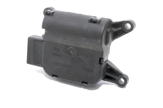 Audi A4 8E Stellmotor für Heizung Temperatur 8E1820511D 8E1820511L - V113 - Bild 1