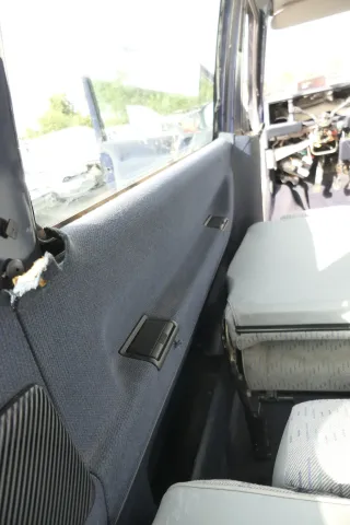 VW T4 Verkleidung Abdeckung Seite hinten links Multivan blau lagune - Bild 1