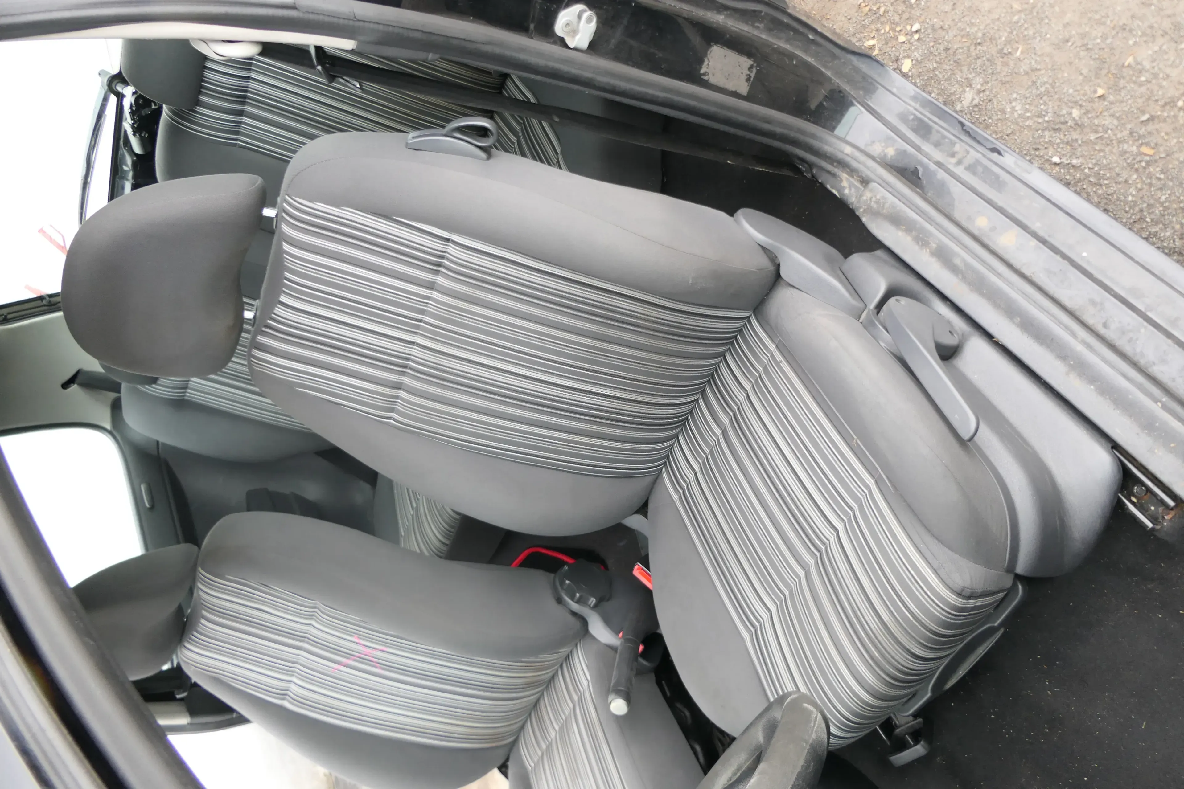 VW Fox Sitz Fahrersitz vorne links OHNEAirbag höhenverstellbar  v - Bild 1