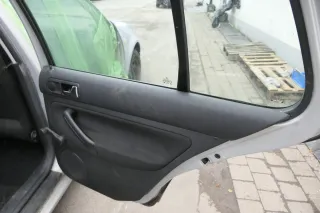 1x VW Golf 4 1J Limousine Türverkleidung Verkleidung Tür hinten rechts schwarz - Bild 3
