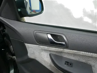 1x Fabia 6Y Kombi Türverkleidung Verkleidung Tür vorne rechts schwarz anthrazit - Bild 3
