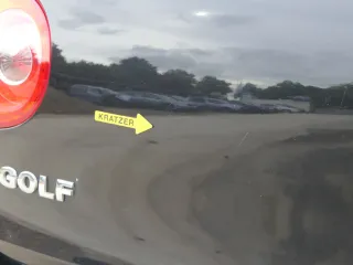 VW Golf 5 V Heckklappe hinten Kofferraumklappe mit Scheibe schwarz LC9Z - Bild 4
