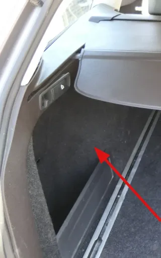VW Passsat 3C B7 Kombi Abdeckung Verkleidung Kofferraum hinten links BRAUN - Bild 1