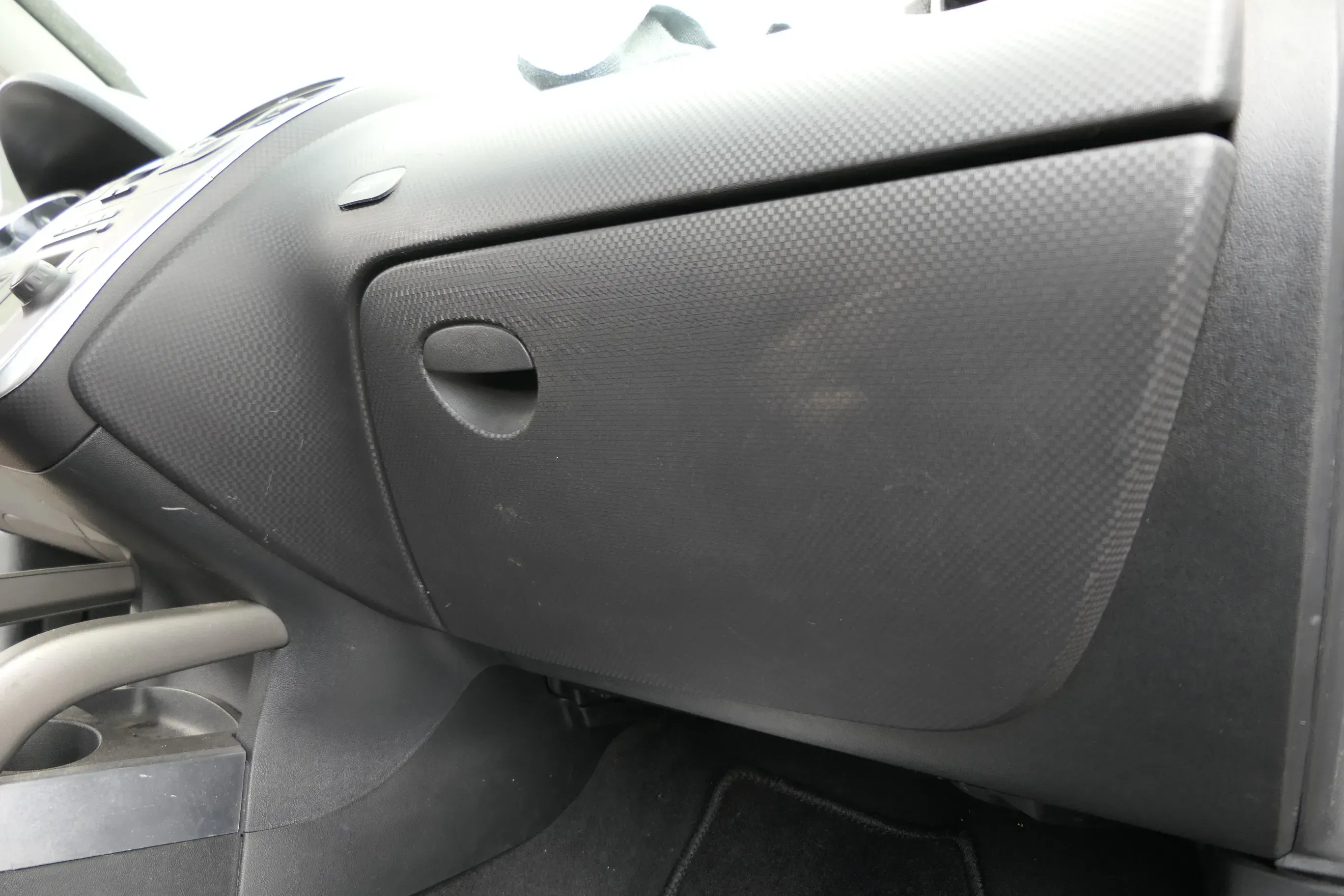 Seat Altea 5P XL Toledo Handschuhfach Fach Griff Klappe 5P1857121C schwarz - Bild 1