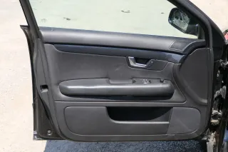 1x A4 8E B6 Türverkleidung Verkleidung Tür vorne links soul schwarz - Bild 1