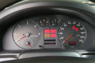 Audi A4 B5 Tacho Tachometer 236.000km 8D0919034 Diesel 1,9 TDI bisca.1997 220kmh - Bild 1