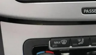 Passat 3C Mittelkonsole Verkleidung Klappe Abdeckung Dekor silber matt chrom Asc - Bild 9