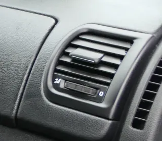 Skoda Fabia Roomster 5J Lüftungsdüse Düse Lüftung vorne rechts 5J0819702M 1QB - Bild 1