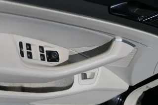 Passat 3C B8 3G 1x Türverkleidung Verkleidung Tür vorne links weiß St. Tropez - Bild 3
