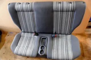 VW Fox Rückbank für Kopfstützen Kopfstütze Rücksitzbank - Bild 1