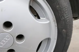 4x Audi A4 100 Alufelgen 195/65 R15 91T Winterreifen Reifen 3-6mm 441601025S - Bild 4