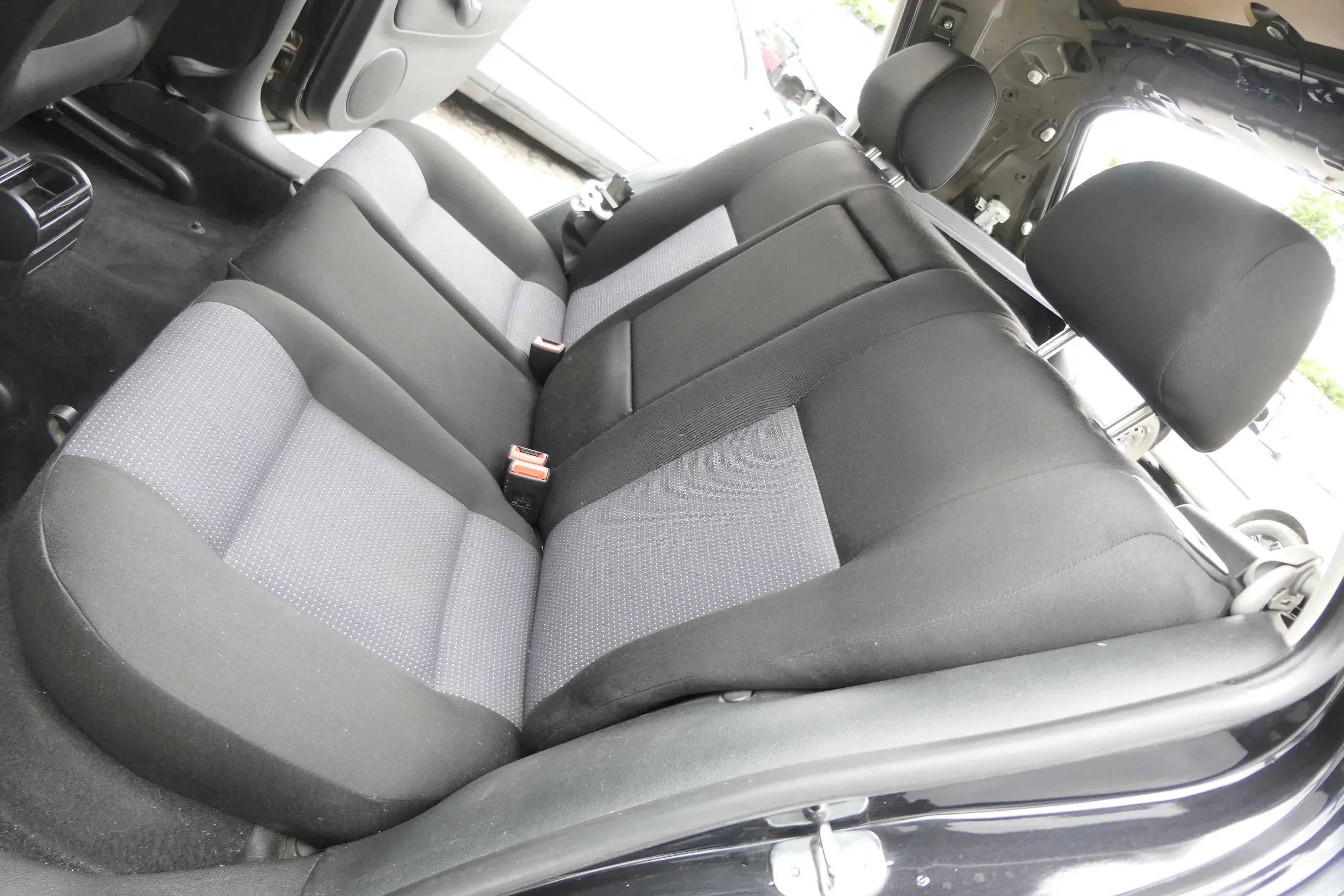 Golf 4 Limousine Sitz Rückbank Rücksitzbank Sitzfläche Sitze Kopfstützen schwarz - Bild 1