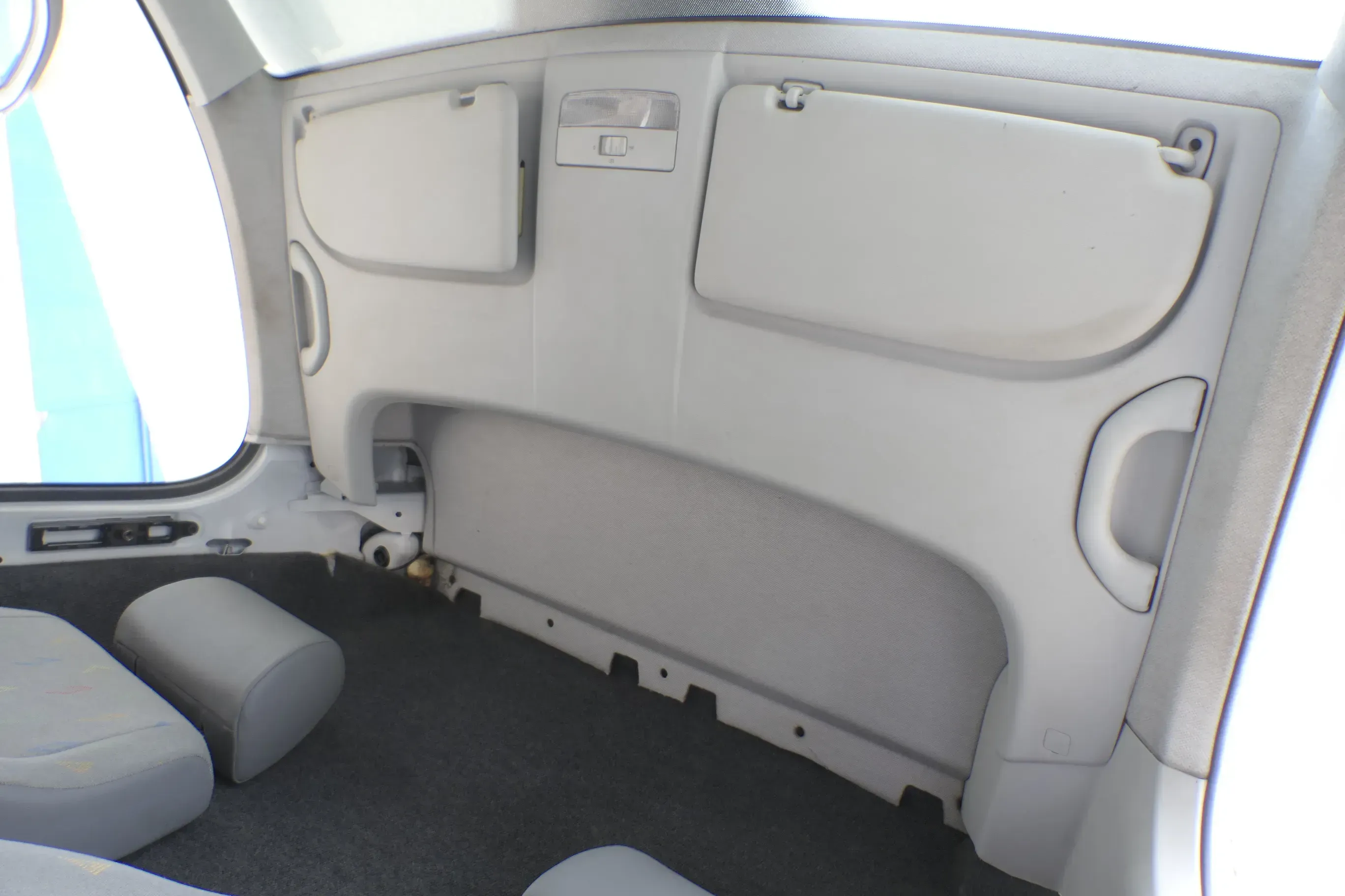 VW Caddy 2k Himmel Decke Dachhimmel Dach oben grau vorne Ablagefach Staubehälter - Bild 1