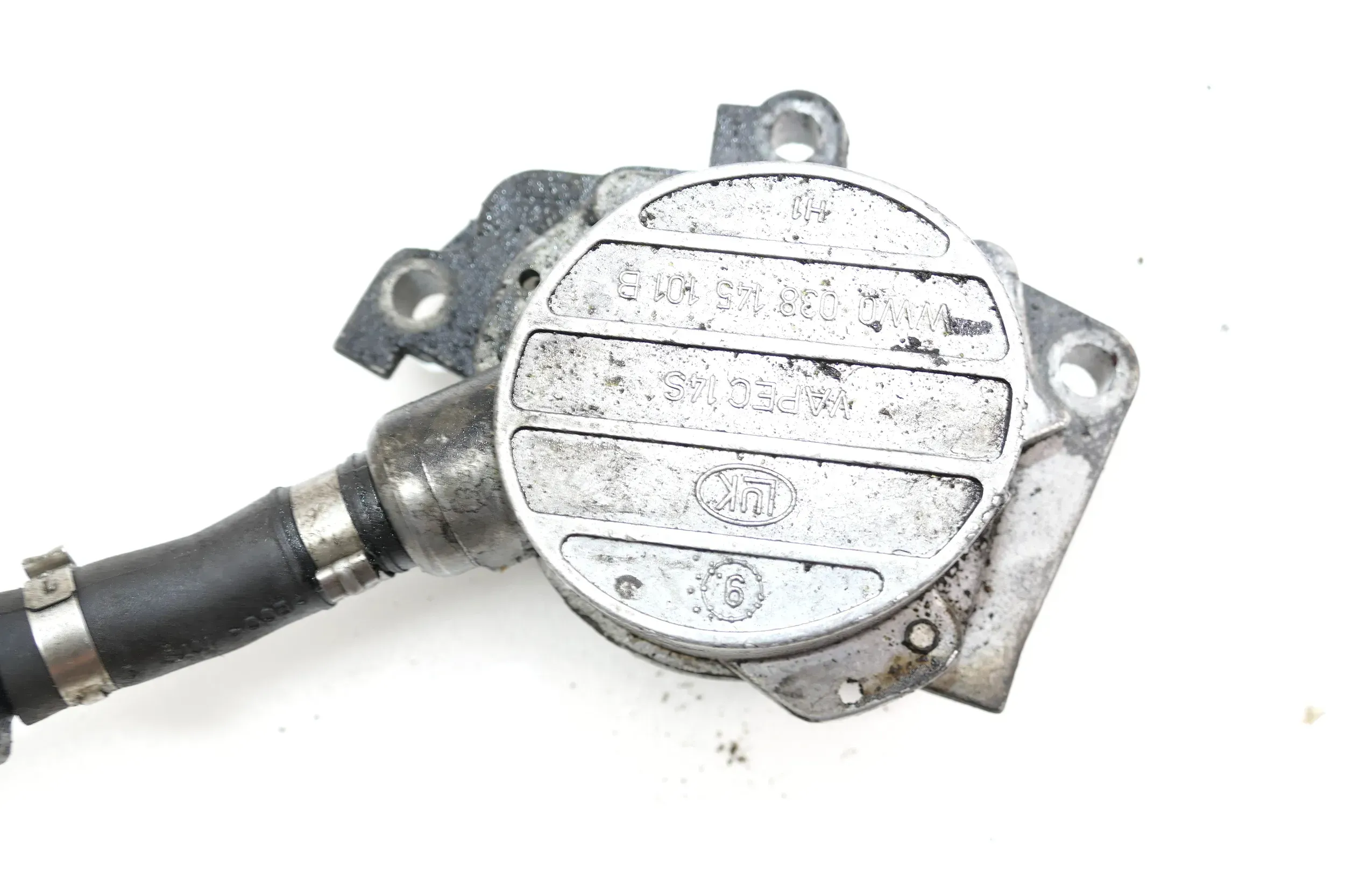 VW Golf 4 Bora A3 1,9 TDI Unterdruckpumpe Vakuumpumpe 038145101B AGR ALH AHF ASV - Bild 1