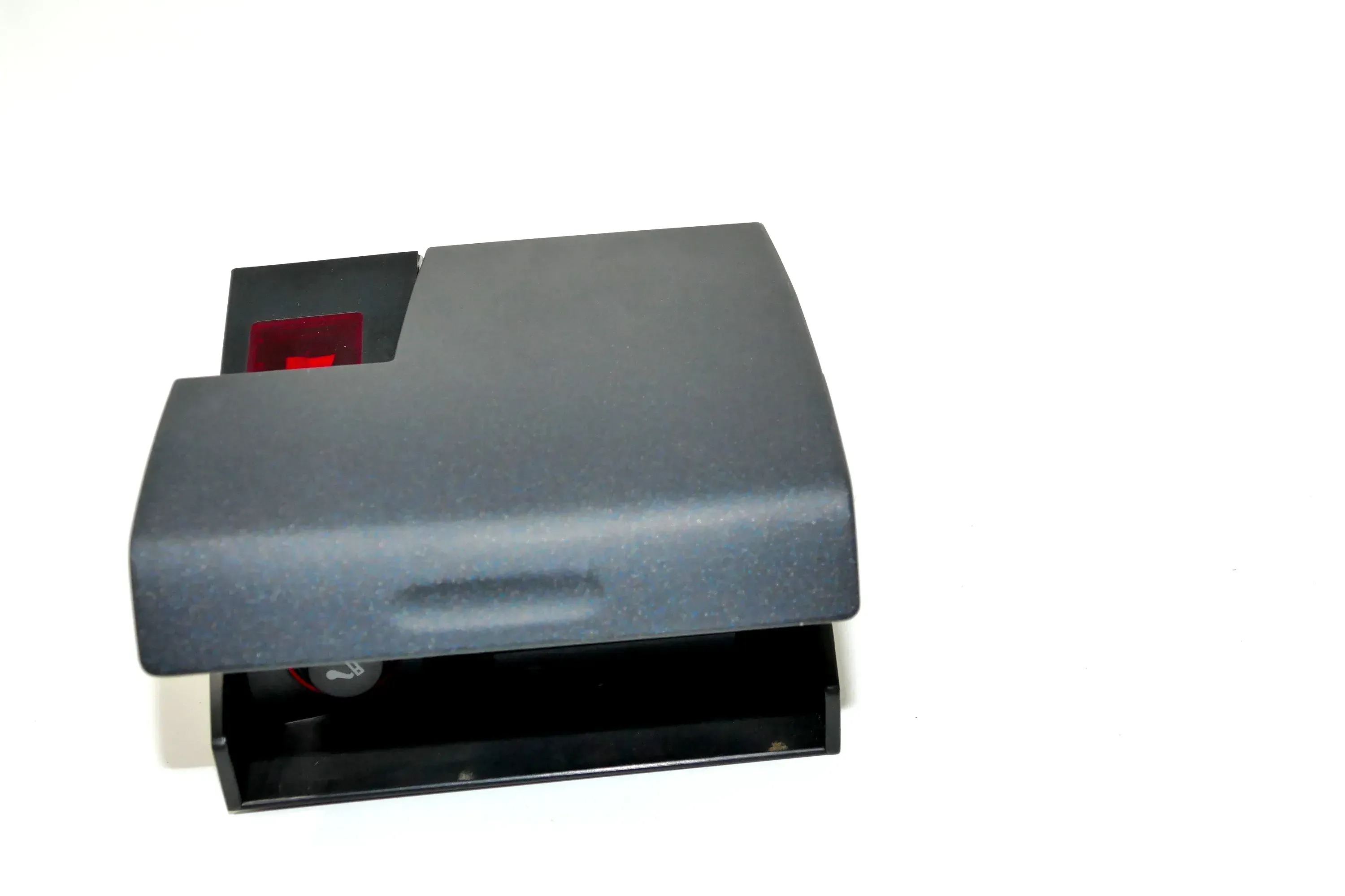 Audi A3 8L Aschenbecher Zigarettenanzünder vorne 8L0857951 (bis ca.2000) - Bild 1