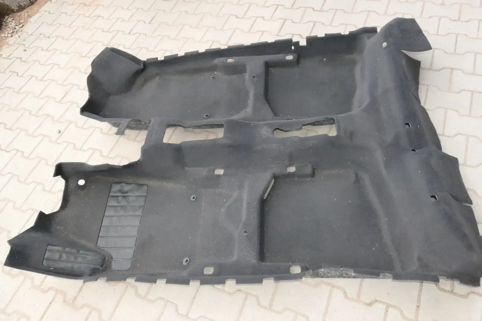VW Polo 9N 9N3 Teppich Innenraumteppich Innen Boden Bodenbelag - Bild 1