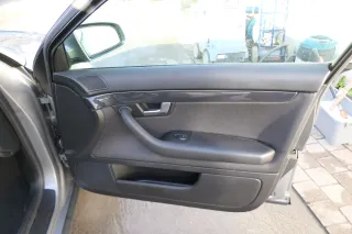 1x A4 8E B6 Türverkleidung Verkleidung Tür vorne rechts soul schwarz - Bild 3