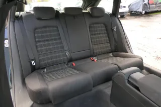 Audi A4 8K B8 Sitz Rückbank Rücksitzbank hinten 3-Punkt-Gurt schwarz soul Atrium - Bild 3