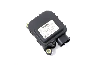 Audi A6 4B Stellmotor für Zentralklappe Klimaanlage 4B1820511C - links - Bild 1