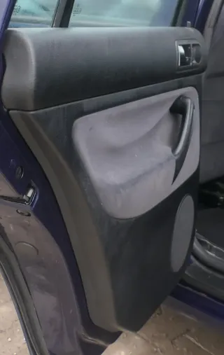 1x VW Golf 4 1J Kombi Türverkleidung Verkleidung Tür hinten links schwarz - Bild 3