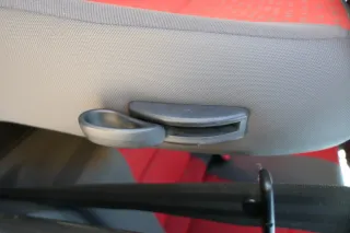 Seat Arosa VW Lupo Sitz vorn links Fahrersitz Höhenverstellung höhenverste rot - Bild 3