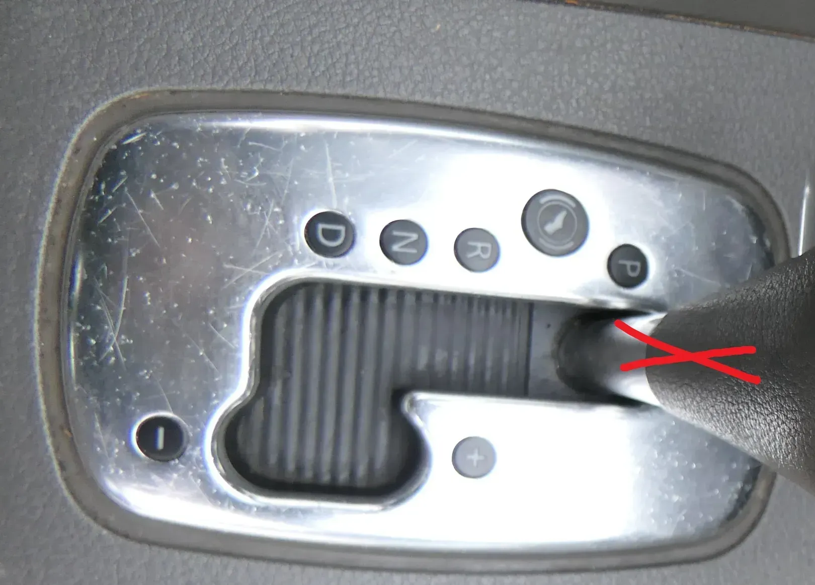 Audi A6 4B Abdeckung Schaltkulisse Automatikgetriebe Automatik 2,5 TDI - Bild 1