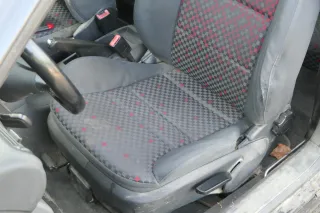 A3 8L Sitz Fahrersitz vorne links 2/3-Türer klappbar höhenverstellbar rot - Bild 2