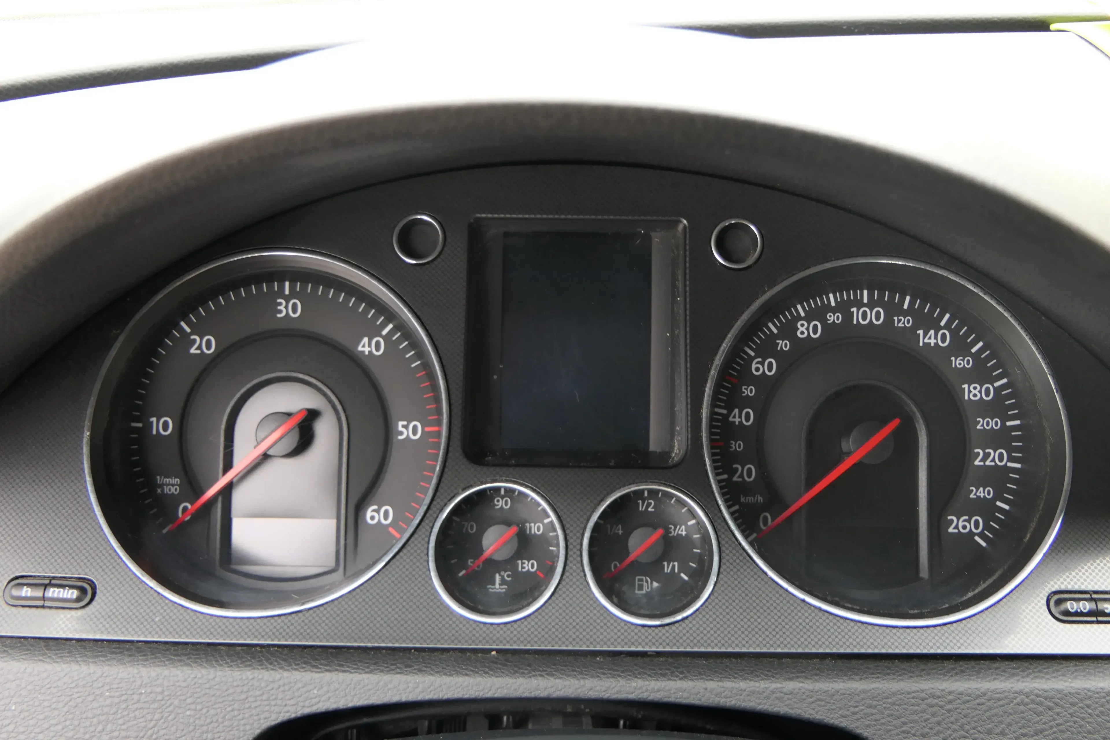 VW Passat 3C Tacho Tachometer 272.000km 3C0920870Q Diesel TDI - Bild 1