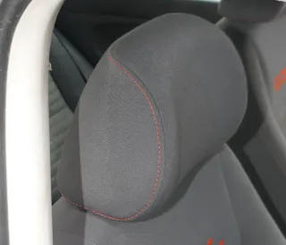 VW Golf 5K 1K Kopfstützen Kopfstütze vorne rechts oder links GOAL orange Nähte - Bild 1