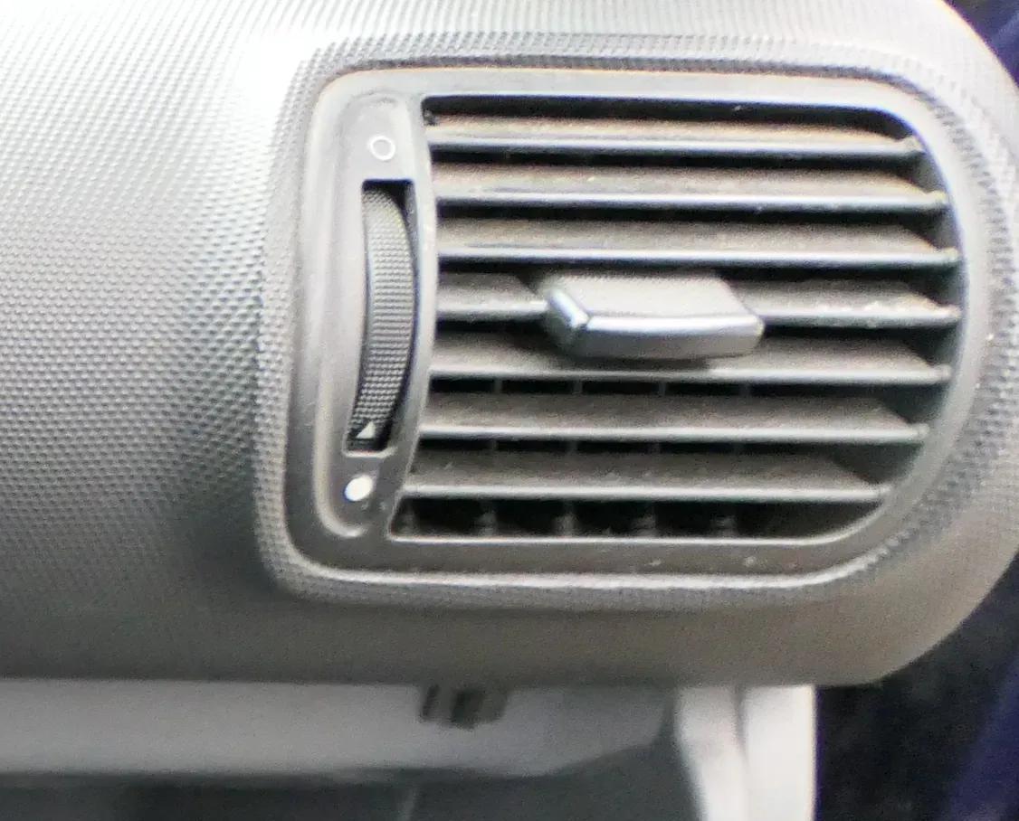 Seat Leon Toledo 1M Lüftungsdüse Düse Lüftung rechts 1M0820902 Lüftungsgitter - Bild 1