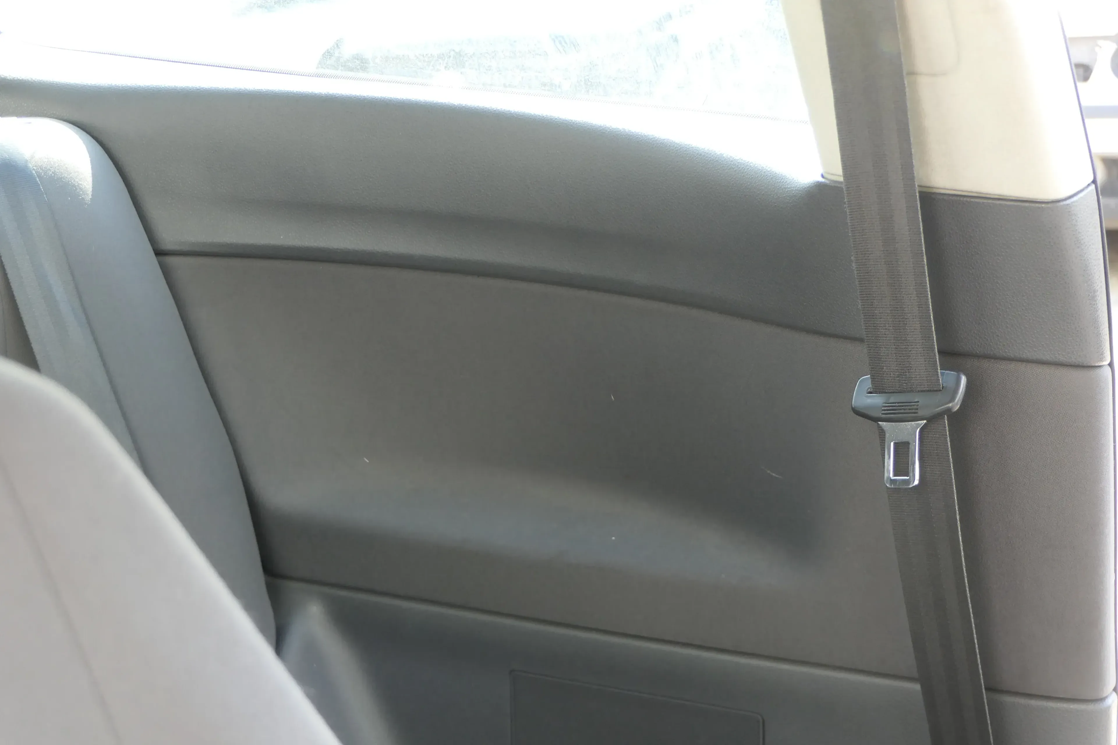 VW Polo 9N Seitenverkleidung Verkleidung Tür hinten links 2/3-Türer 6Q3867043 - Bild 1