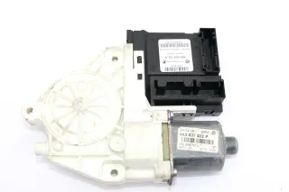 VW Golf 5 ektrischer Fensterheber Motor vorne rechts 1K3837402P 2/3-Türer - Bild 1