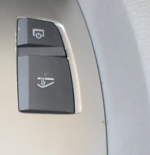 Audi A7 4L Schalter Handschuhfach Fach Taster 4L1927227  VUV Display An Aus - Bild 1