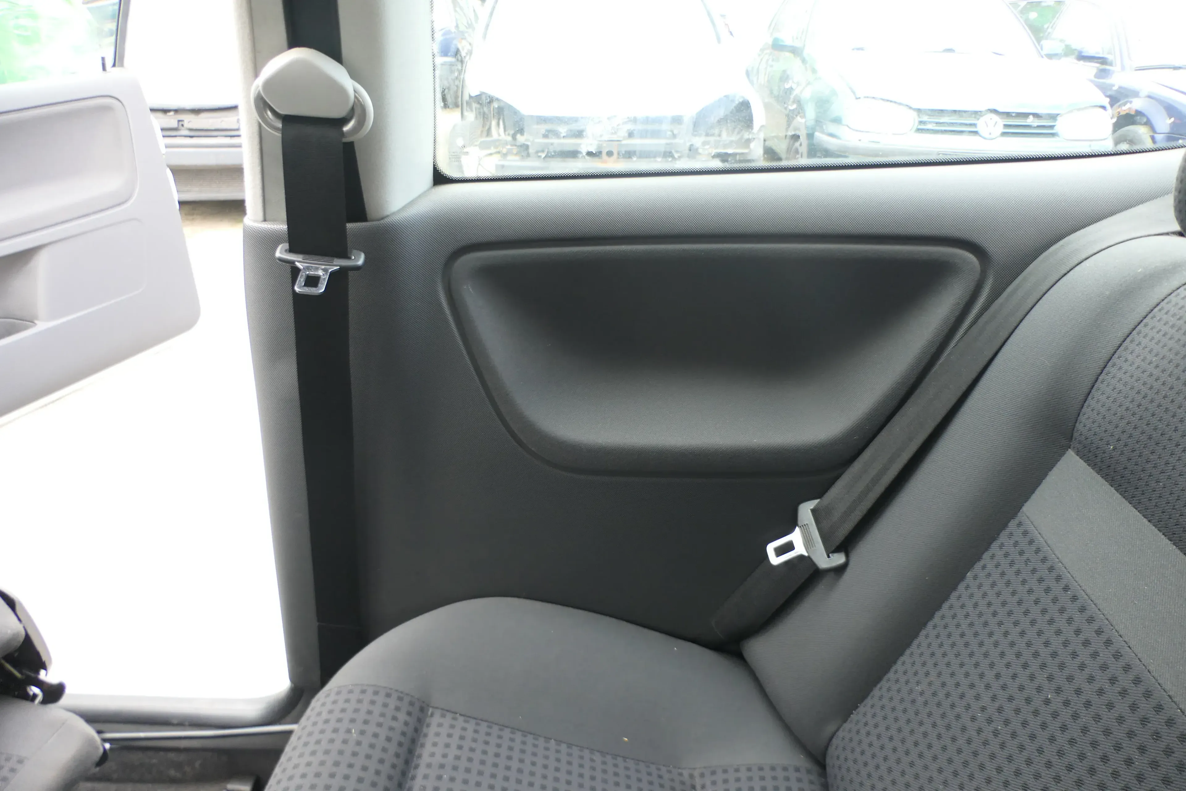 VW Polo 6N2 Seitenverkleidung Verkleidung Tür hinten rechts 2/3-Türer Stoff - Bild 1
