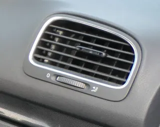 VW Golf 6 Lüftungsdüse Düse Lüftung Frischluftausströmer rechts 5K0819710D - Bild 2