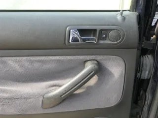 1x VW Golf 4 1J Limousine Türverkleidung Verkleidung Tür hinten links schwarz - Bild 3