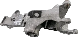 VW Passat 3B A4 Halter Konsole Lichtmaschine Träger 1.9 TDI  038903143AE - Bild 1