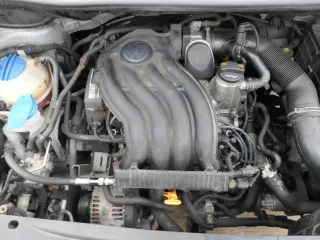 VW Caddy 2K Touran Kraftstoffverteiler 06G133317 BSX Gas Erdgas + Düsen - Bild 2