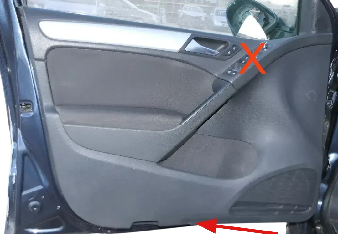 1x VW Golf 6 5K Türverkleidung Verkleidung Tür vorne links 4/5-Türer schwarz - Bild 1