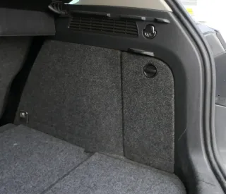 VW Tiguan 5N Abdeckung Verkleidung Kofferraum schwarz hinten rechts 5N086748Q - Bild 1