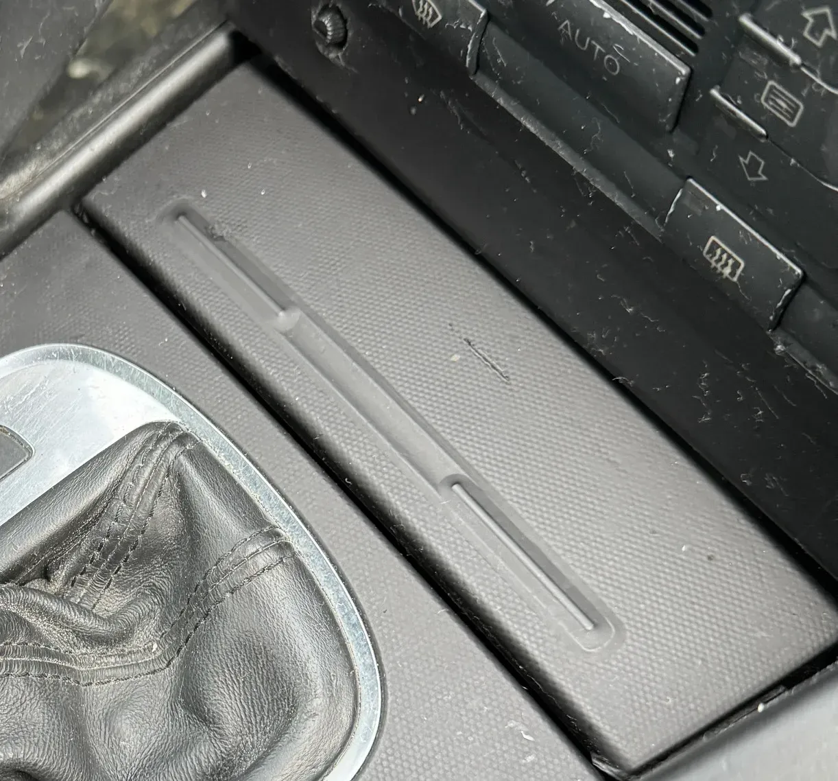 Audi A3 8P Aschenbecher Aschen Becher 8P0857951 soul schwarz - Bild 1