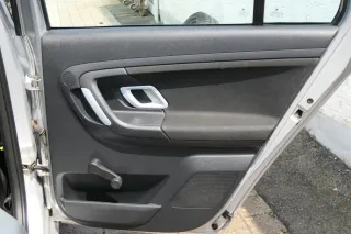 1x Skoda Fabia 5J Kombi Combi Türverkleidung Verkleidung Tür hinten rechts Griff - Bild 1