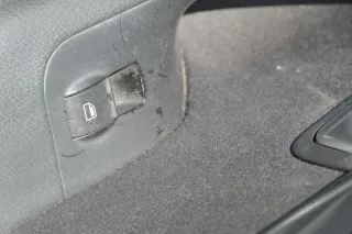 1x A4 8E B6 Türverkleidung Verkleidung Tür vorne rechts soul schwarz - Bild 2