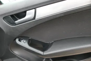 1x A4 8K B8 Türverkleidung Verkleidung Tür vorne rechts schwarz Stoff schwarz - Bild 2