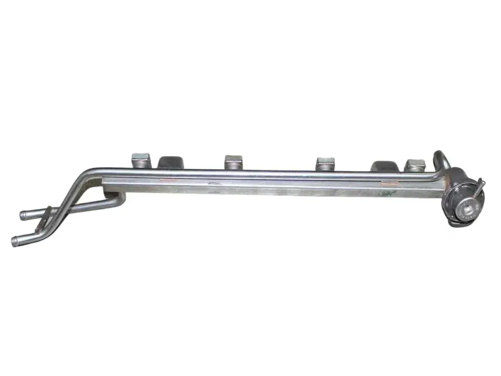 1x VW Golf 4 A3 8L Kraftstoffverteiler 1,8T 125PS V5 ARZ AJQ APP AQA - Bild 1
