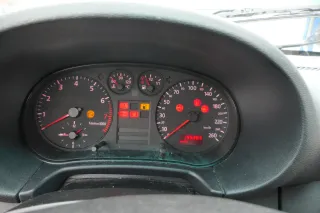 Audi A3 8L Tacho Tachometer Kombiinstrument 8L0919860C 195TKM Benziner 260km/h - Bild 1