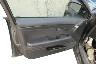 1x A4 8E B6 Türverkleidung Verkleidung Tür vorne links soul schwarz - Bild 1