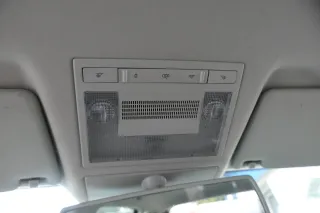 Seat Leon Altea Innenraumleuchte Leuchte innen Leselampe Lampe 5P0947111E grau - Bild 1