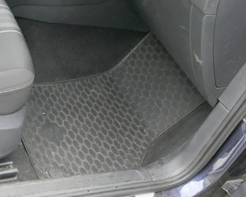 2x VW Golf 7 5G Fußmatten Fußmatte vorne rechts links Gummi Gummimatten - Bild 1