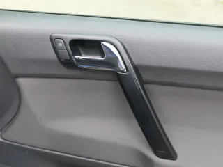 1x VW Polo 9N Türverkleidung Verkleidung Tür vorne rechts 2/3-Türer Griff Öffner - Bild 3